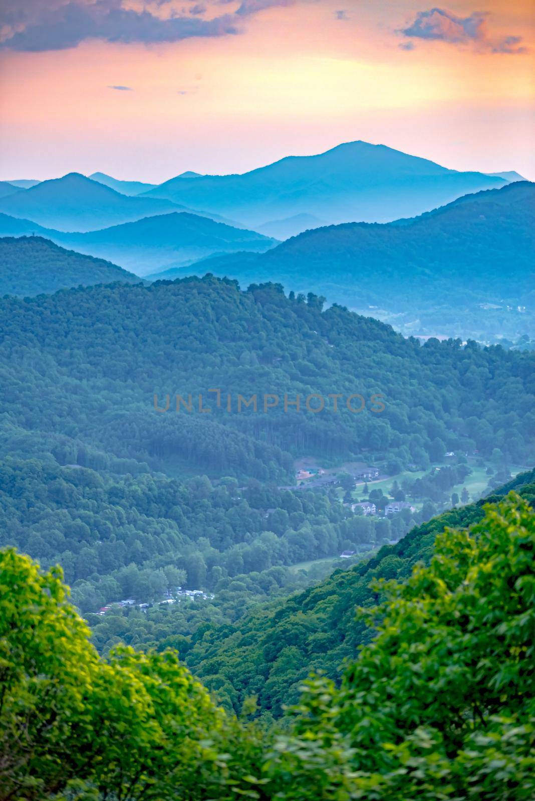 beautiful nature scenery in maggie valley north carolina