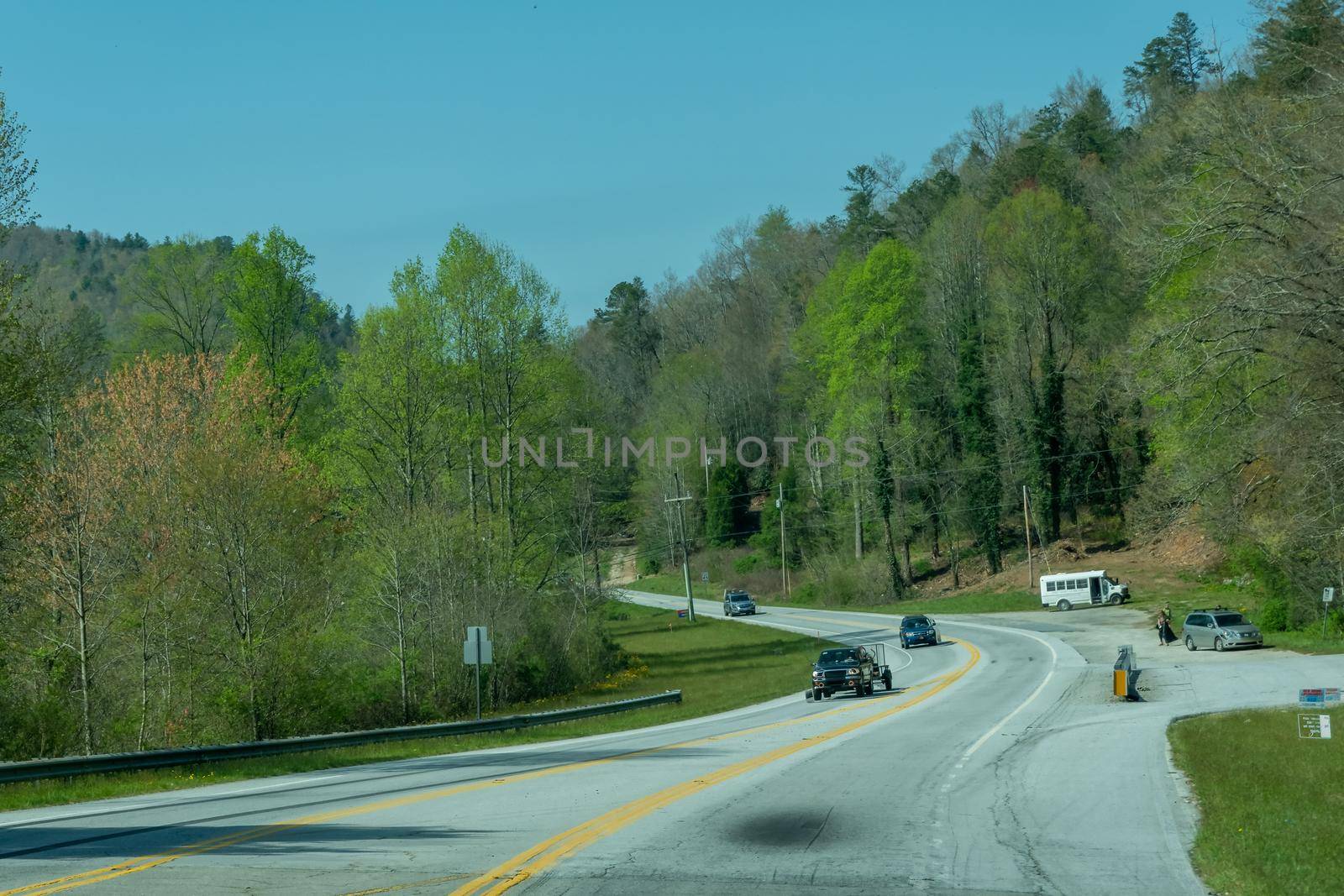 freeway travel trhough mountain hghlands of south carolina