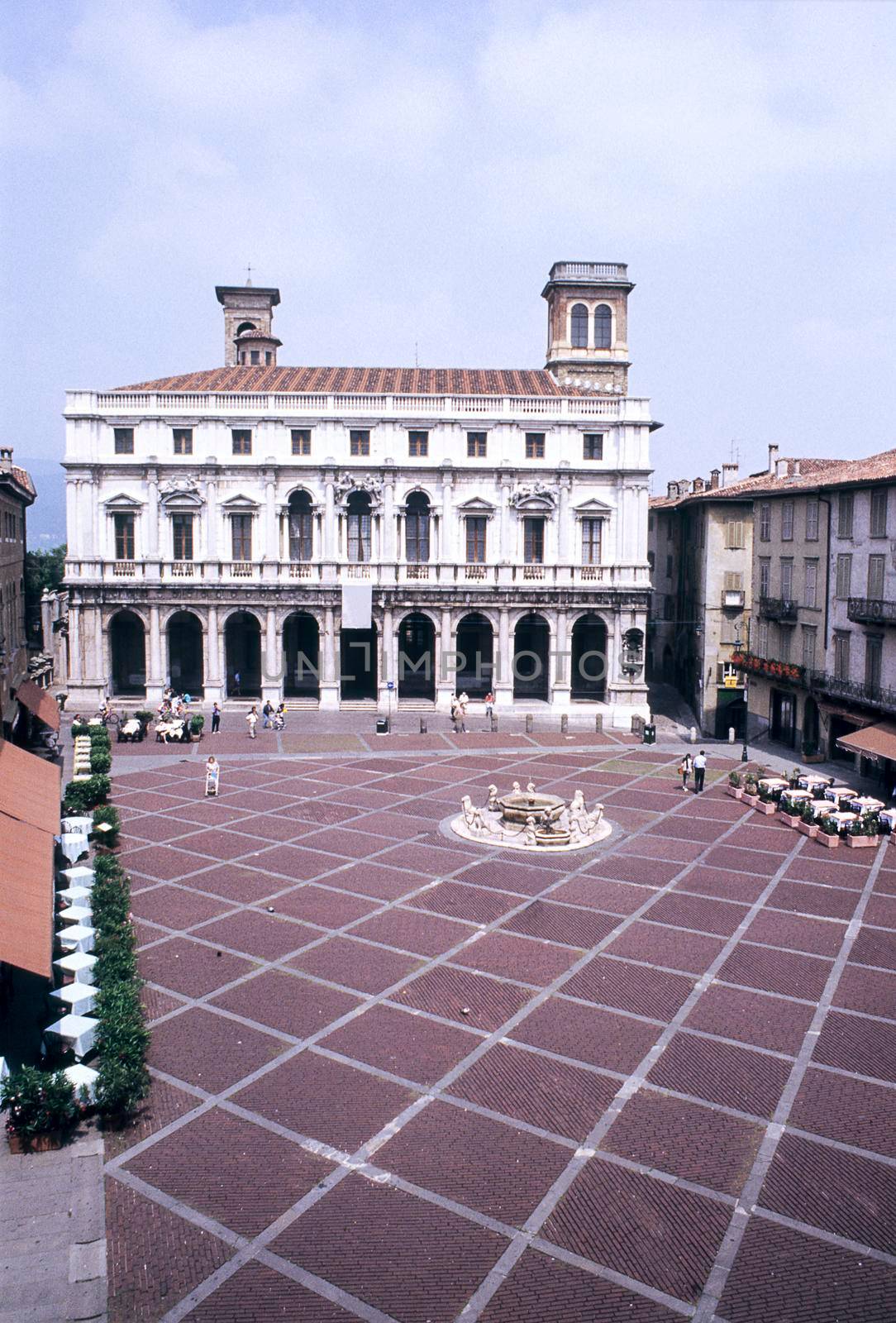 View of the Piazza Vecchia in the old town of Bergamo, Lombardia, Italy