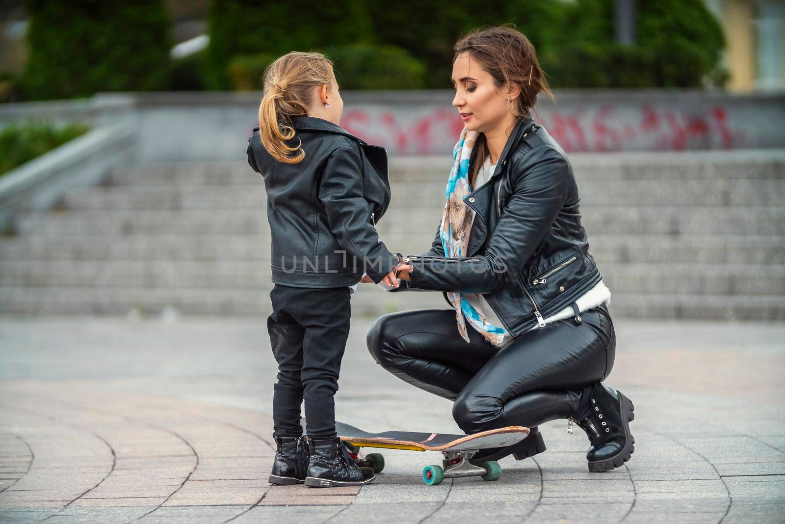 mom with daughter and skate by zokov