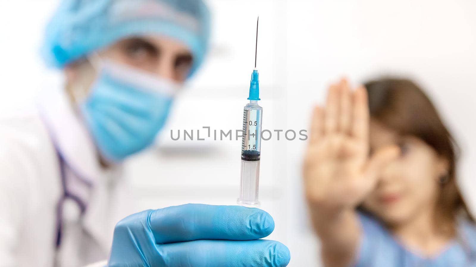 Vaccination of children. Hand injection. Viborochniy focus People