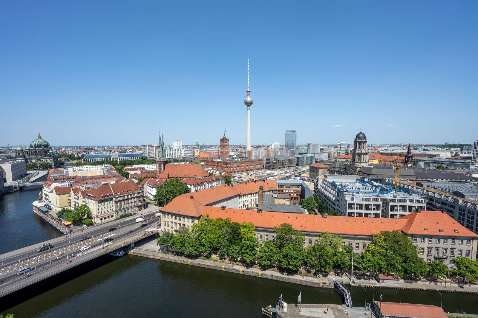 The center of Berlin with the famous TV Tower by elxeneize