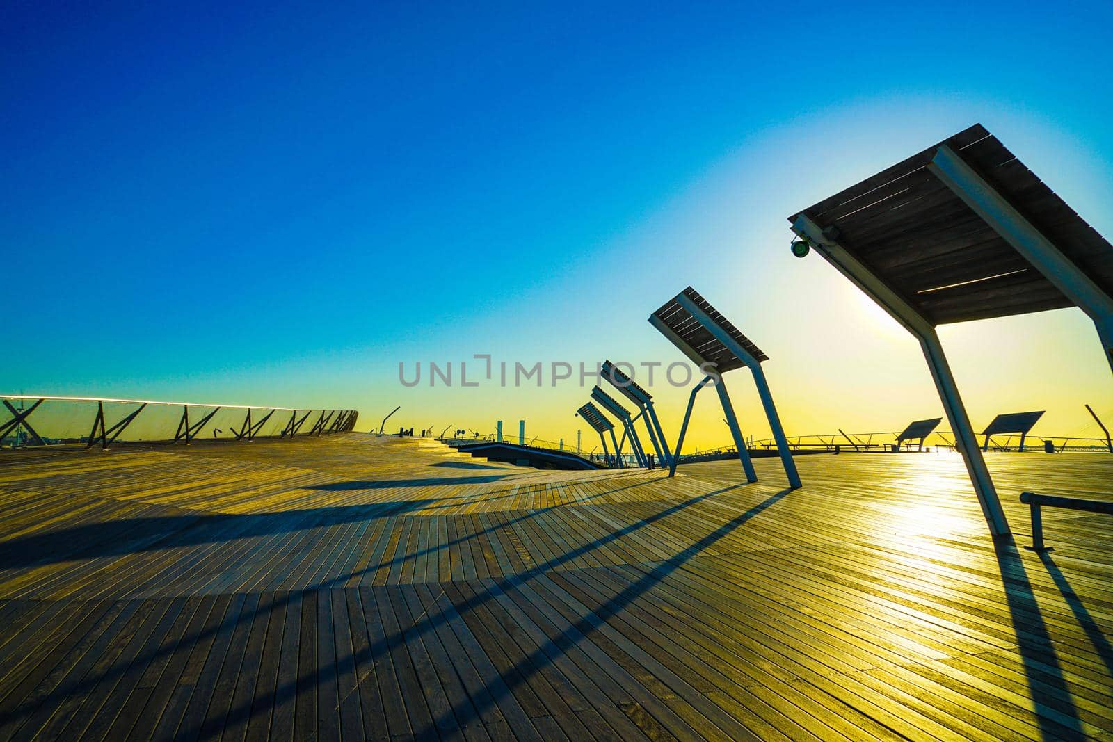 Da-san Bridge and morning ray. Shooting Location: Yokohama City Naka Ward