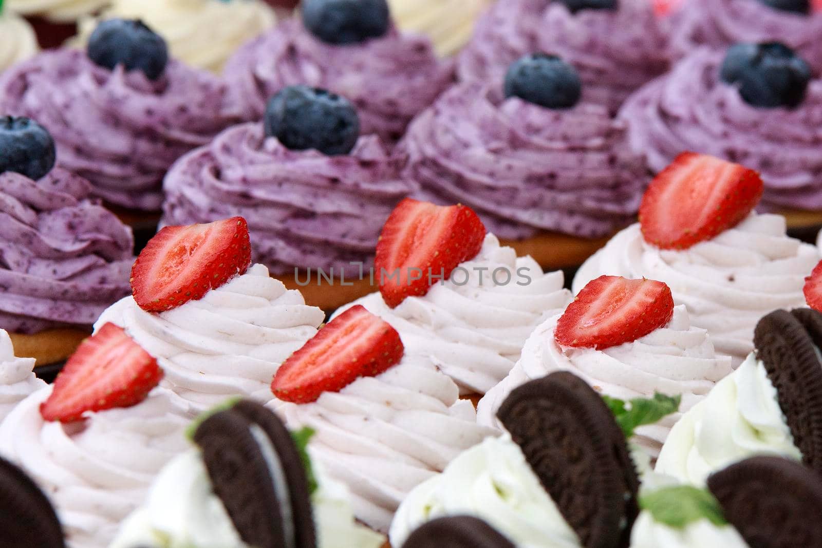 Delicious cupcakes with berries by Jyliana