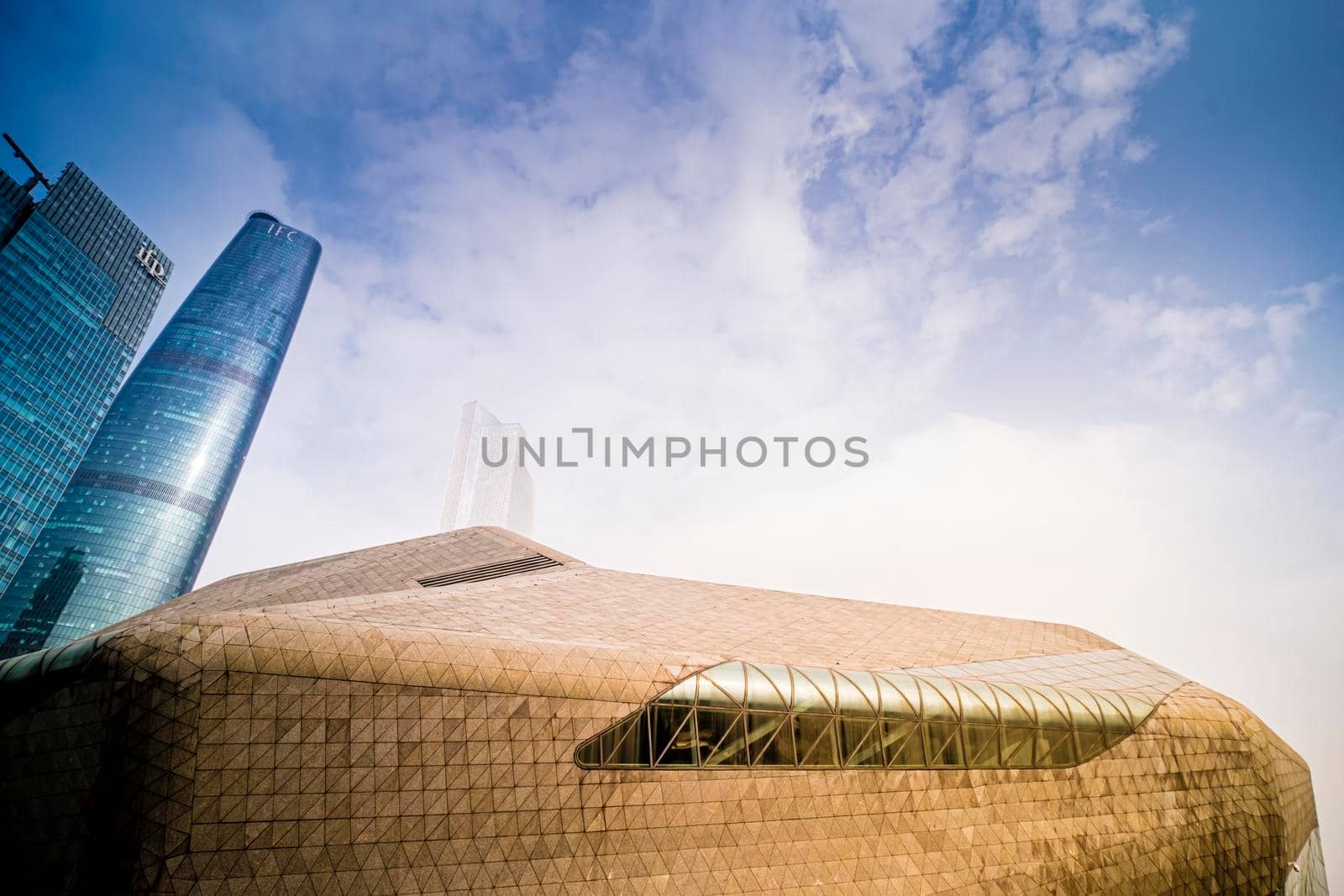 Guangzhou Opera House is a Chinese opera house in Guangzhou,in the new city of Pearl River, the Guangzhou Opera House has become one of China's three biggest theaters