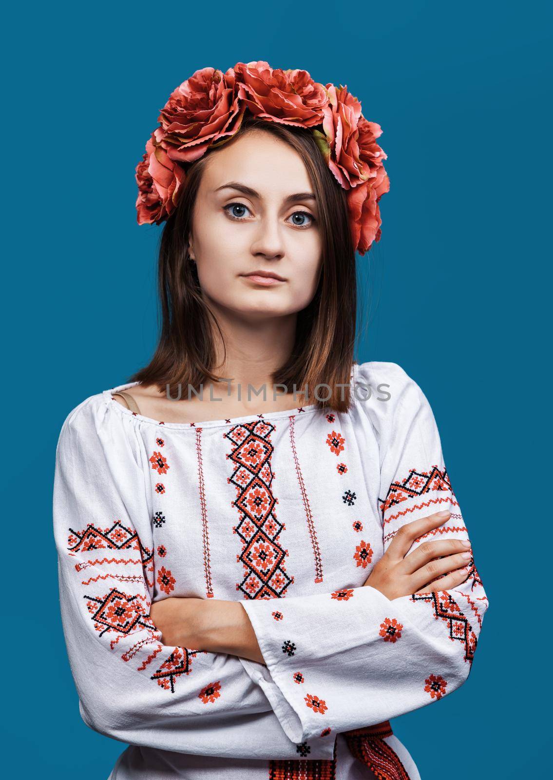 Portrait of a beautiful young girl in the Ukrainian national suit