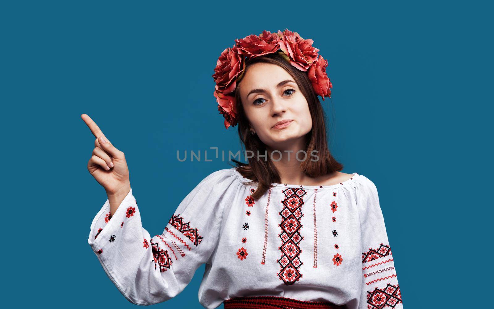 Portrait of a beautiful young girl in the Ukrainian national suit