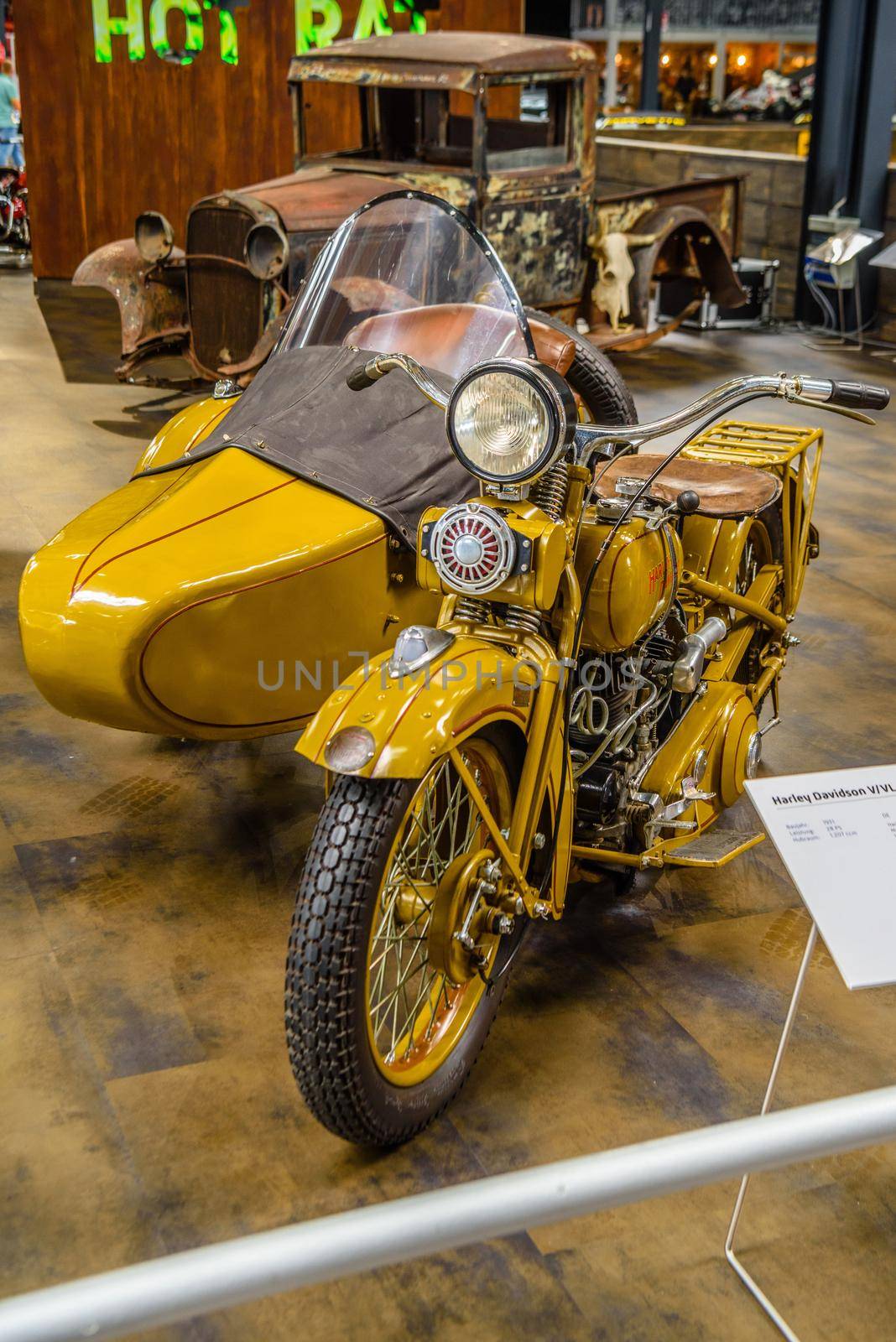 SINSHEIM, GERMANY - MAI 2022: yellow sidecar motorbike motorcycle Harley Davidson V VL Gespann 1931 28ps