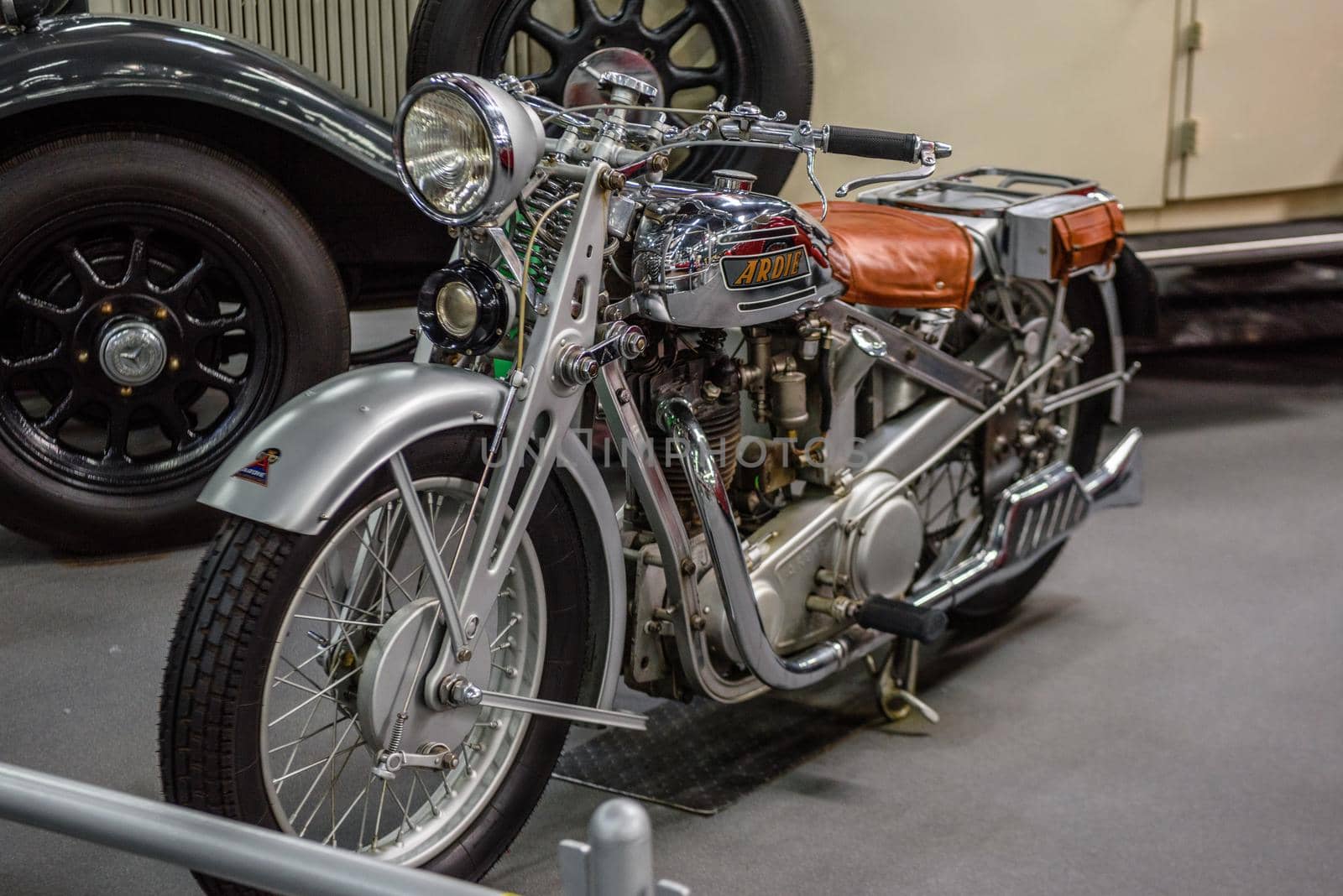 SINSHEIM, GERMANY - MAI 2022: silver motorbike motorcycle Ardie SS 31 Silverpfeil 1932 by Eagle2308
