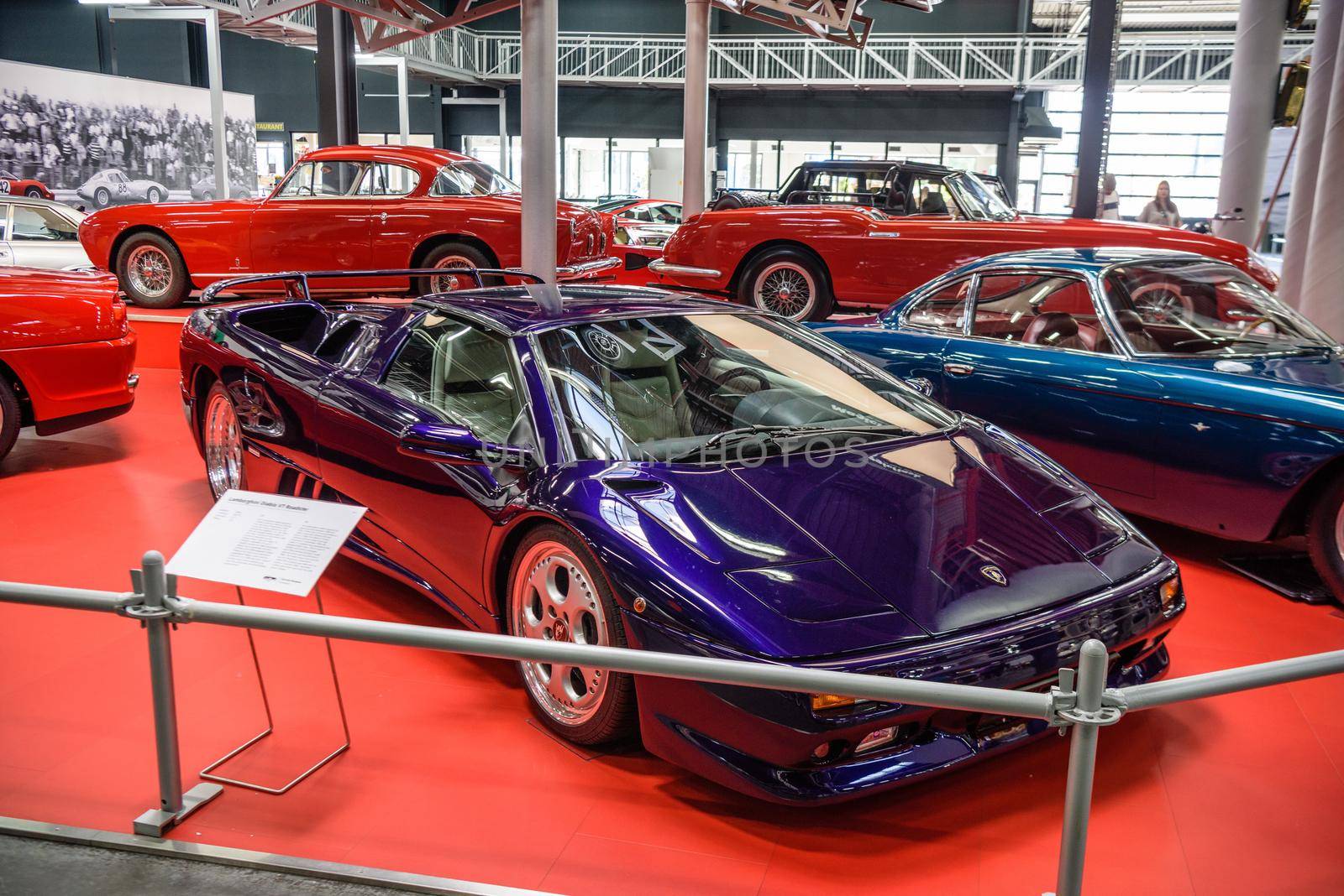 SINSHEIM, GERMANY - MAI 2022: violet purple Lamborghini Diablo VT Roadster 1998 530ps sports car