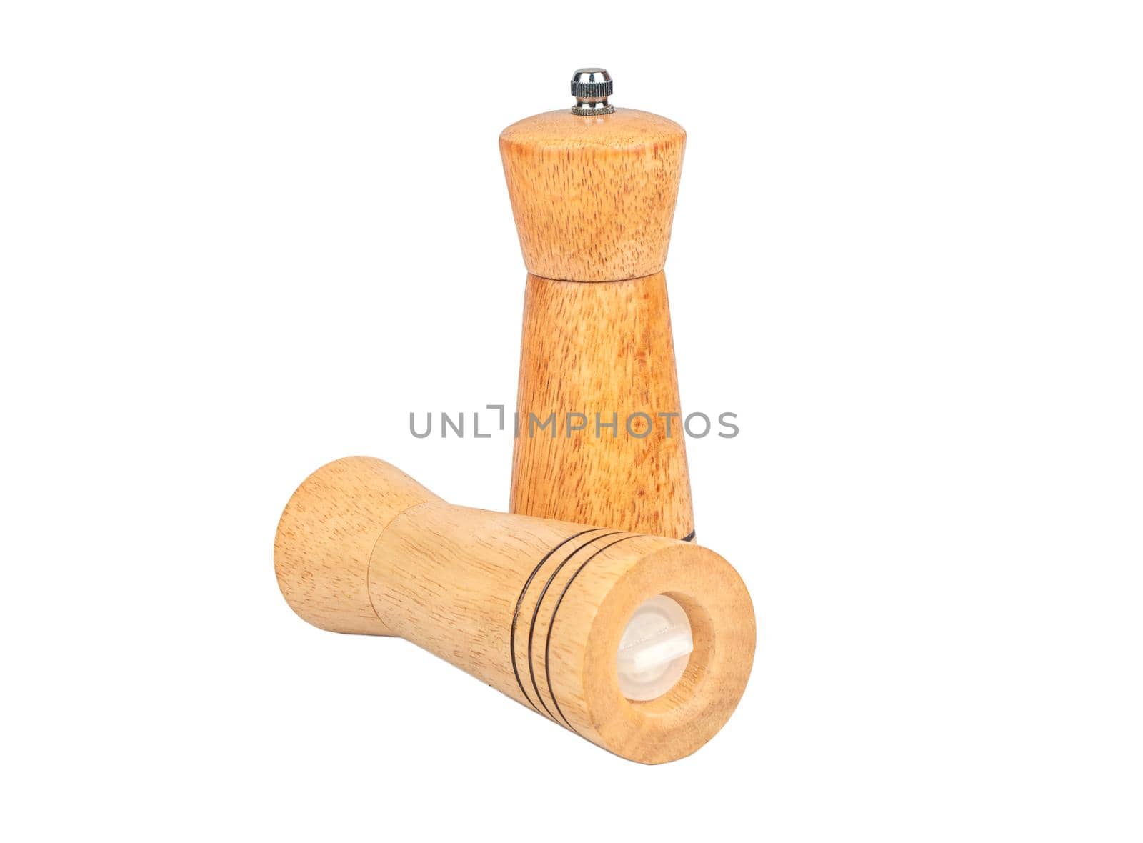 Wooden pepper and salt shaker by andregric