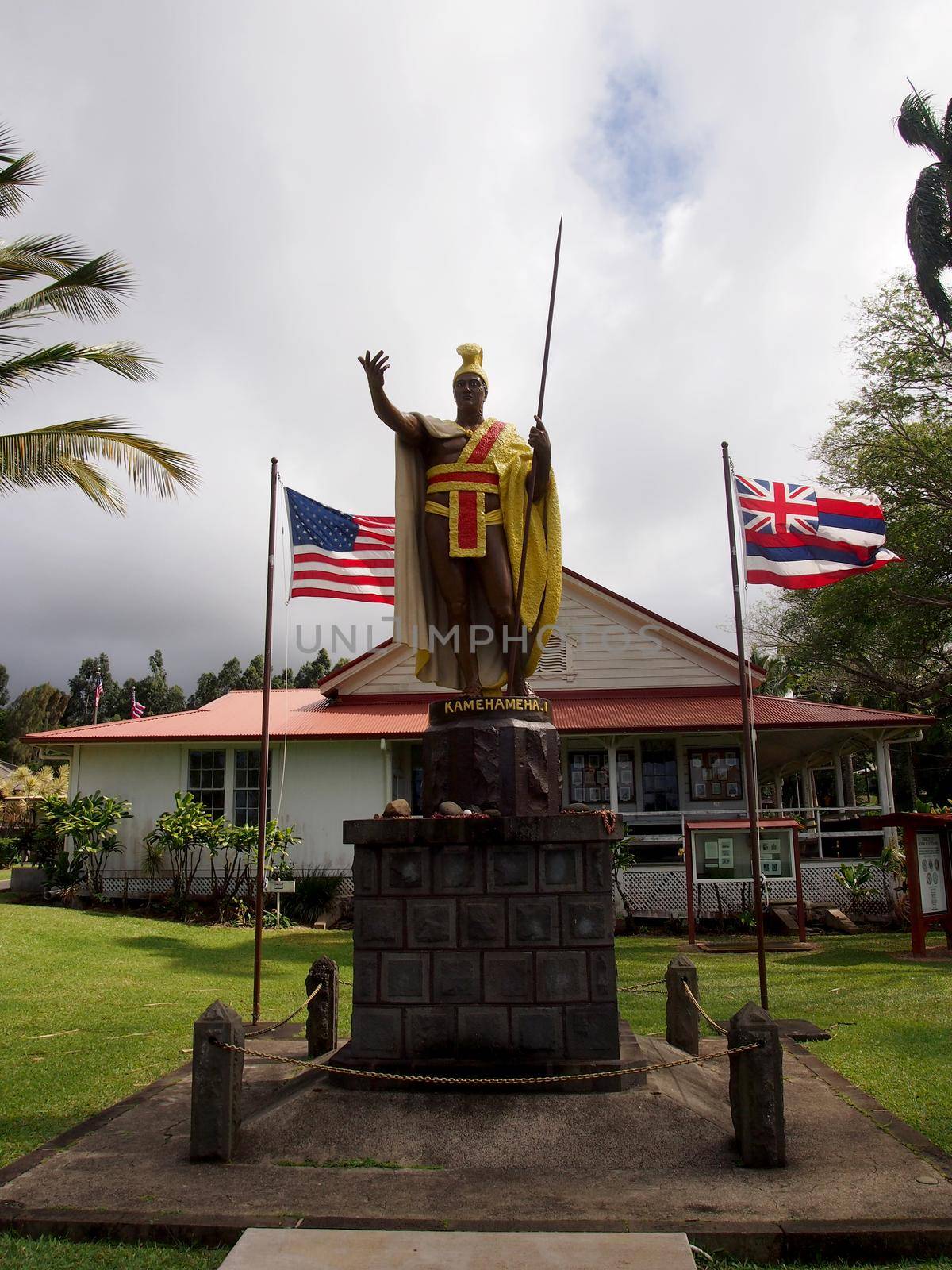 King Kamehameha Statue in historic town Kapaau by EricGBVD