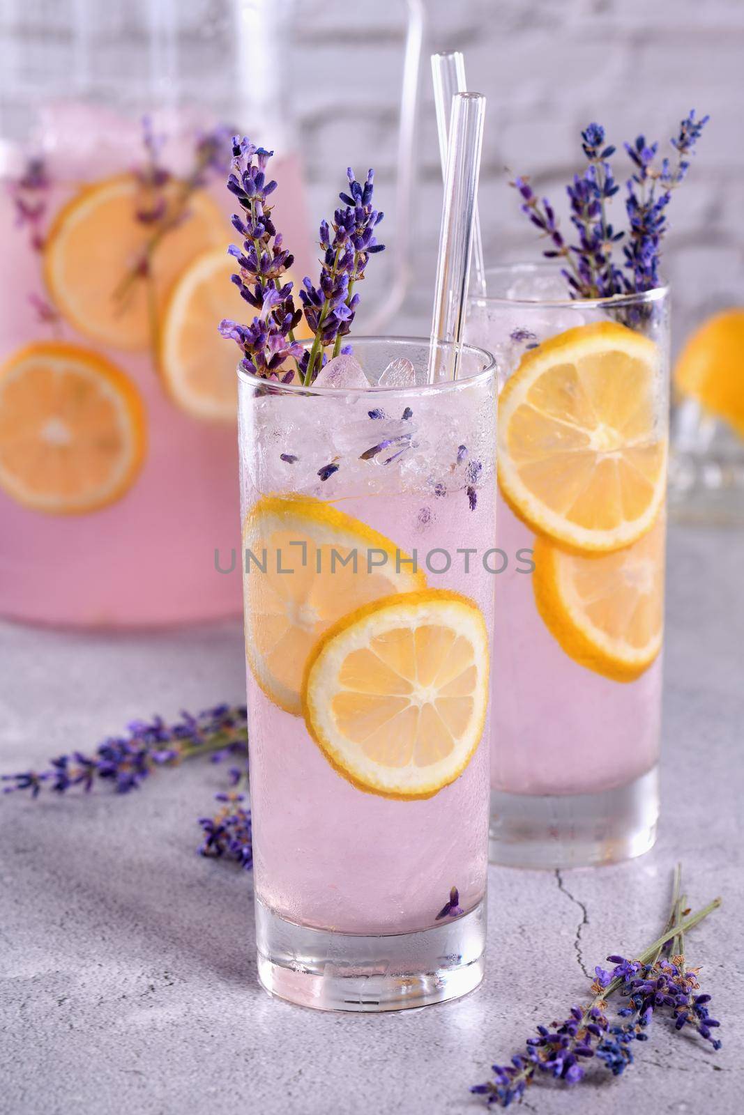 Lavender summer cocktail  by Apolonia