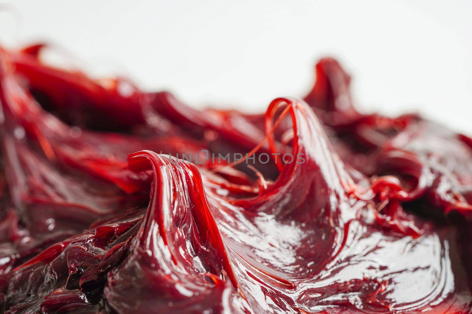 Grease, red excellent water resistance synthetic lithium complex grease for moving path and machinery lubrication for automotive and industrial.