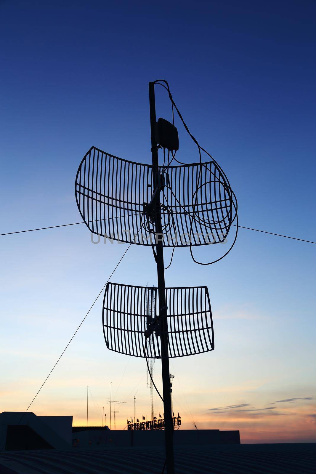 silhouette satellite communication antenna by geargodz