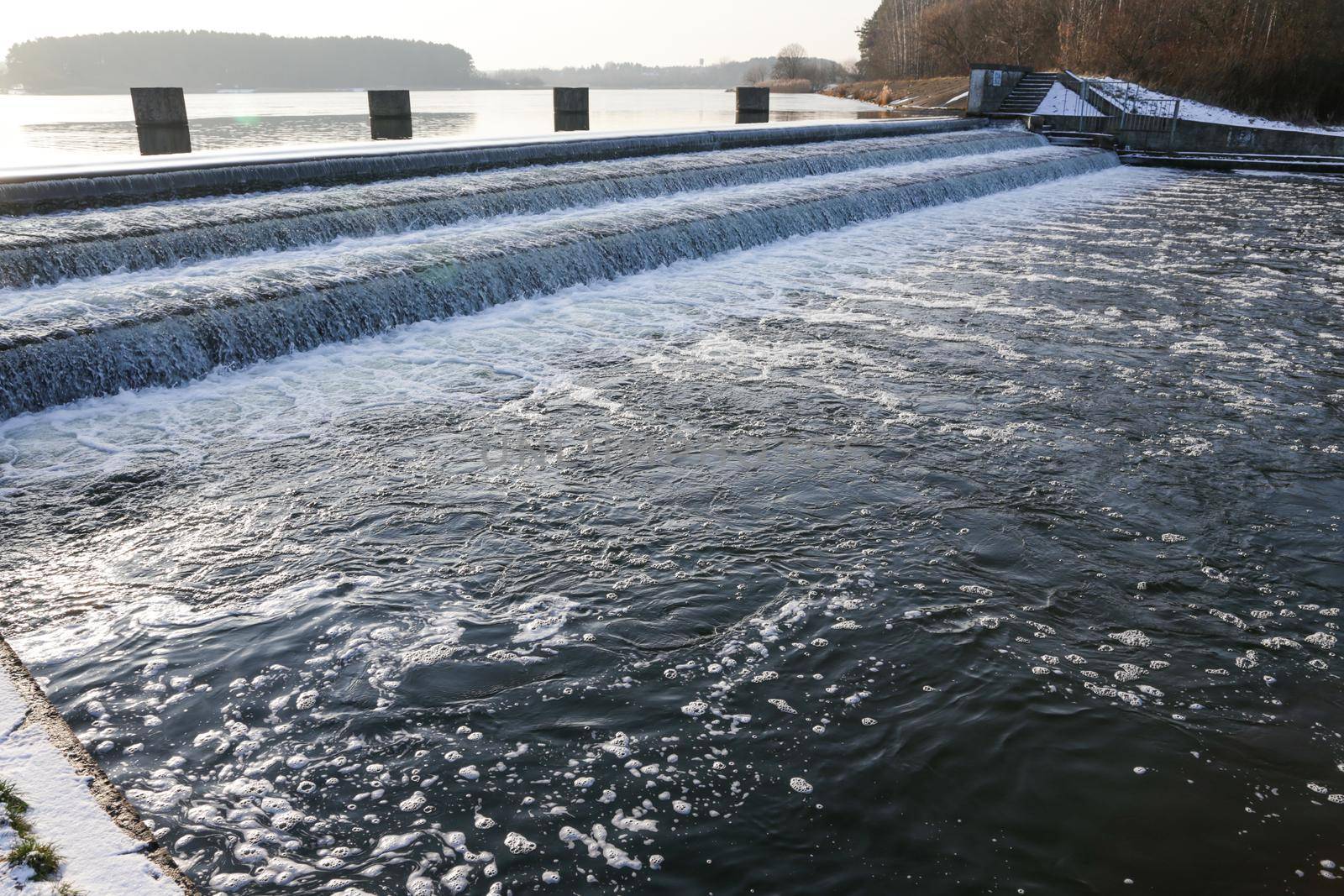 The flow of water flowing down from the lake. by gelog67