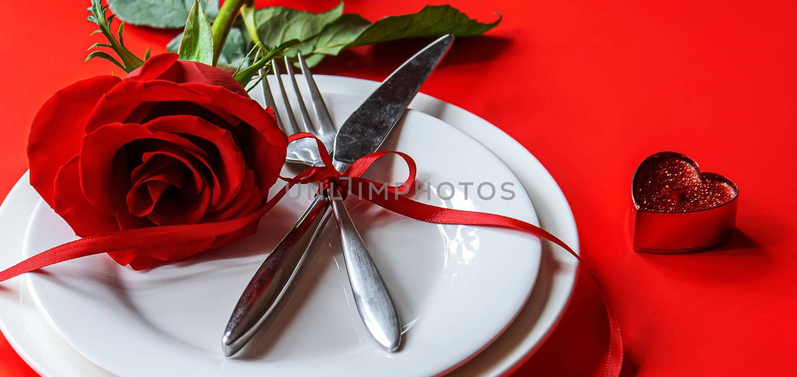 Romantic dinner for the beloved. Selective focus.holiday
