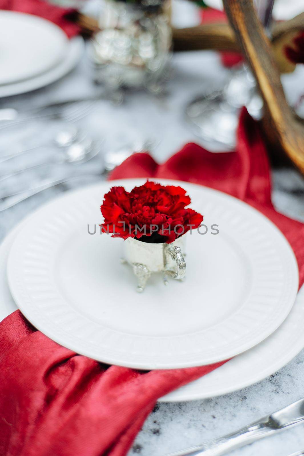 Winter Wedding decor with red roses