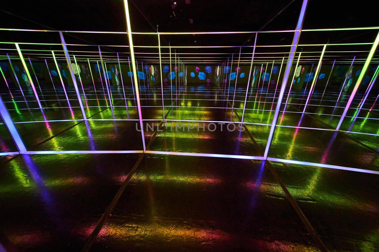 Image of Hallway of mirrors and lights at Otherworld in Columbus, Ohio