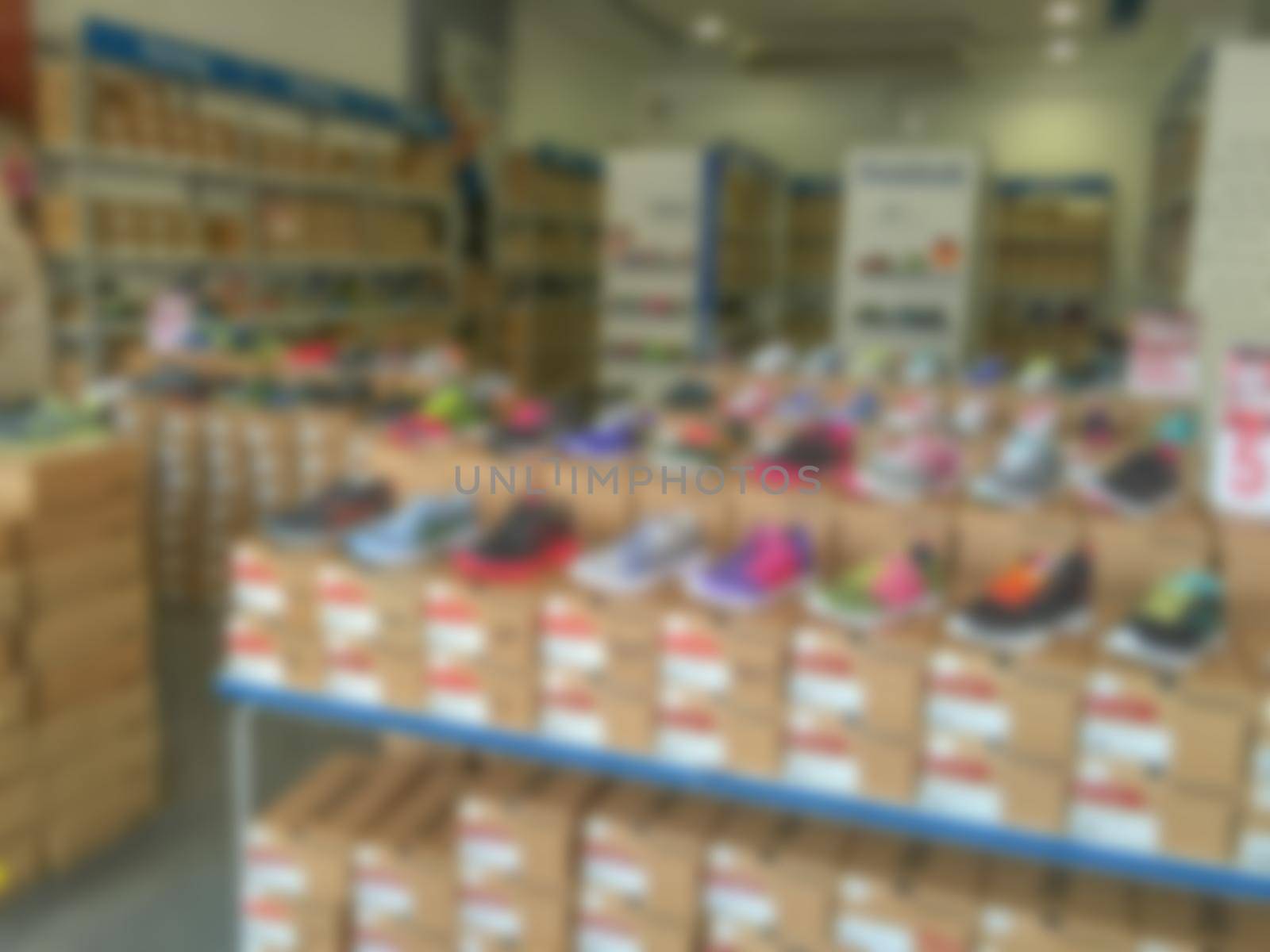 De focused/Blurred image of a shoe store