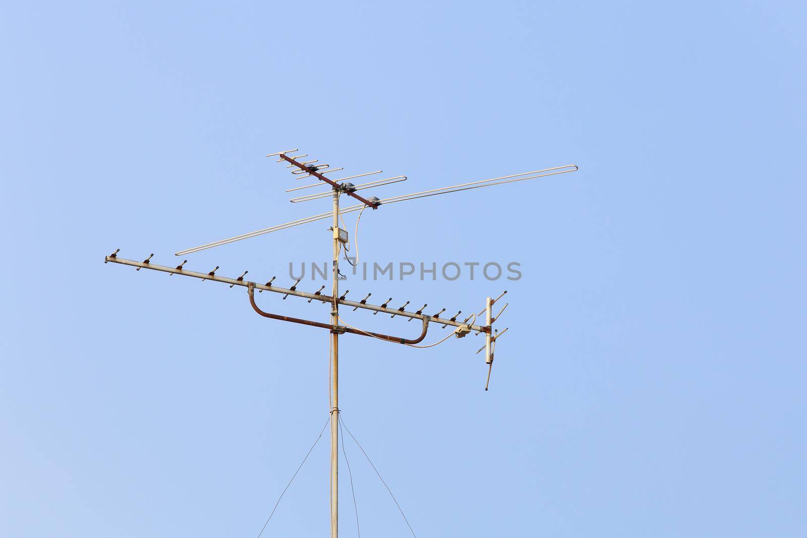 aerial digital television radio antenna with sky