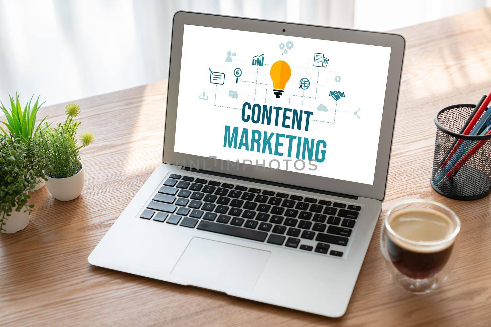 Content marketing for modish online business and e-commerce by biancoblue