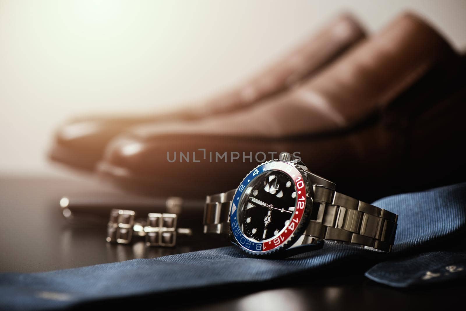 formal luxury men wristwatch with blue-red bezel by norgal