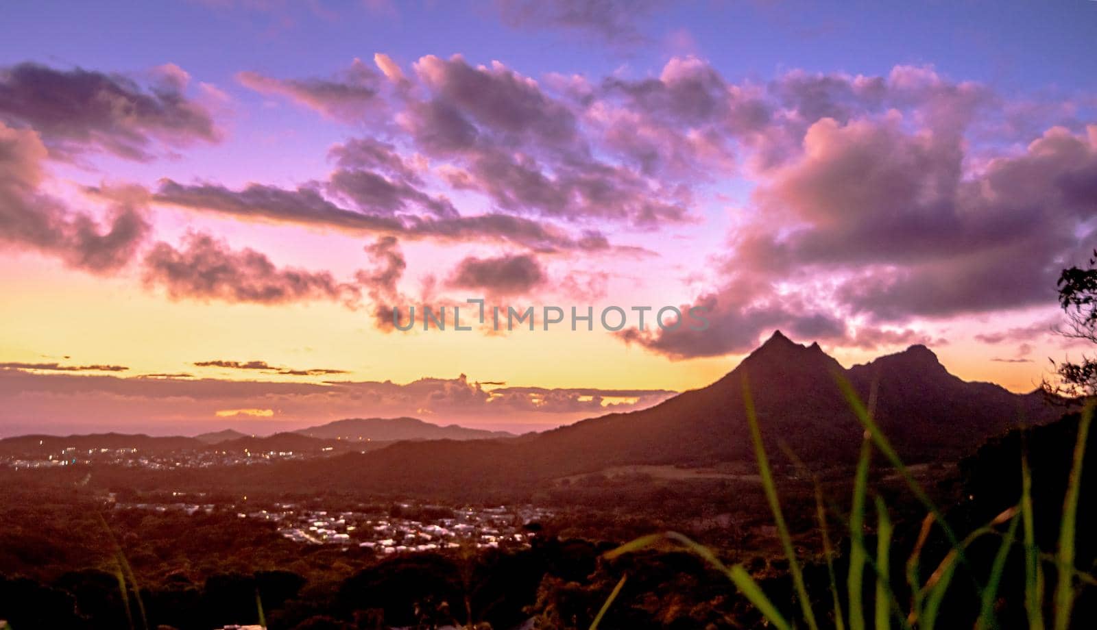 beautiful early morning sunrise on east side of oahu hawaii