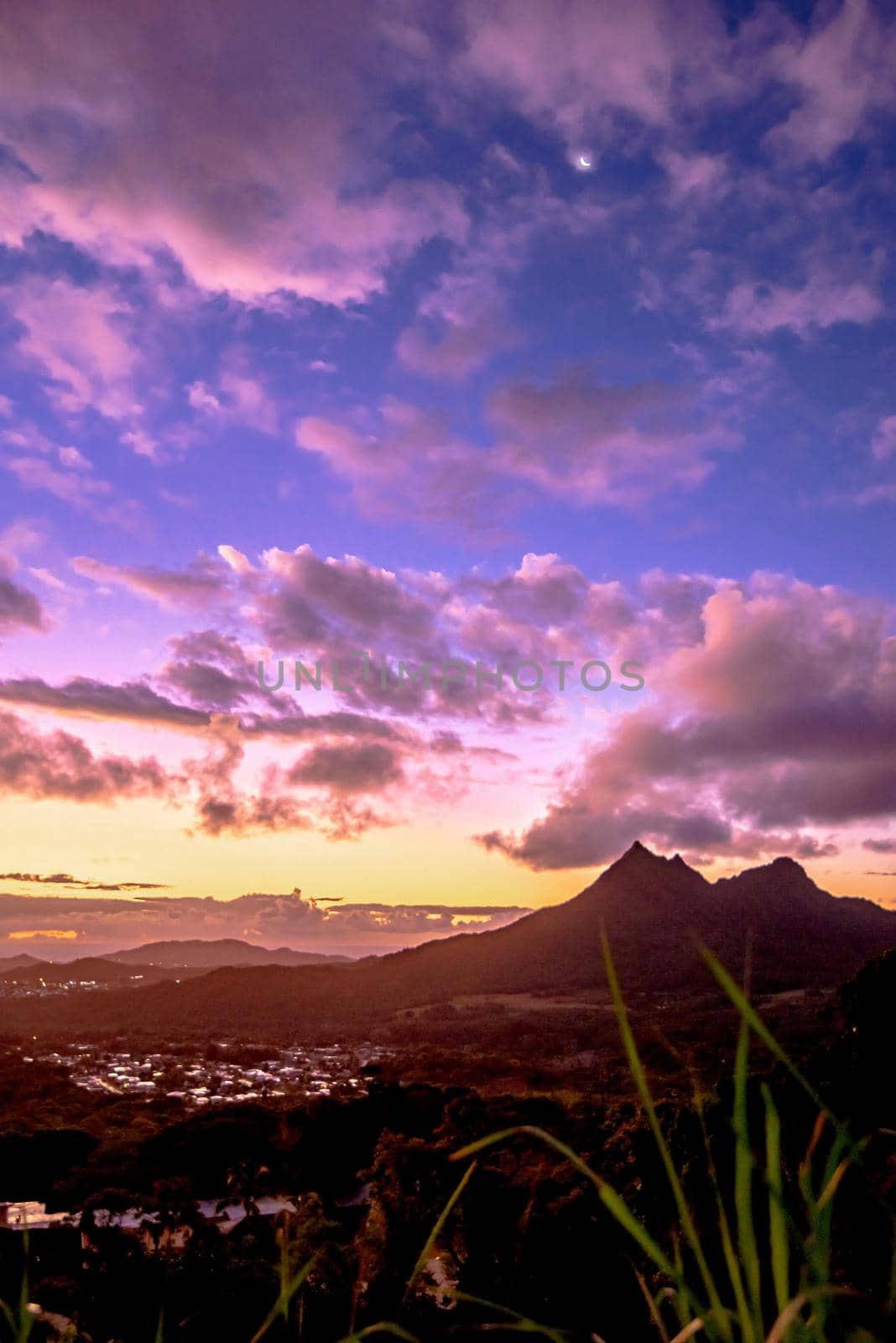 beautiful early morning sunrise on east side of oahu hawaii