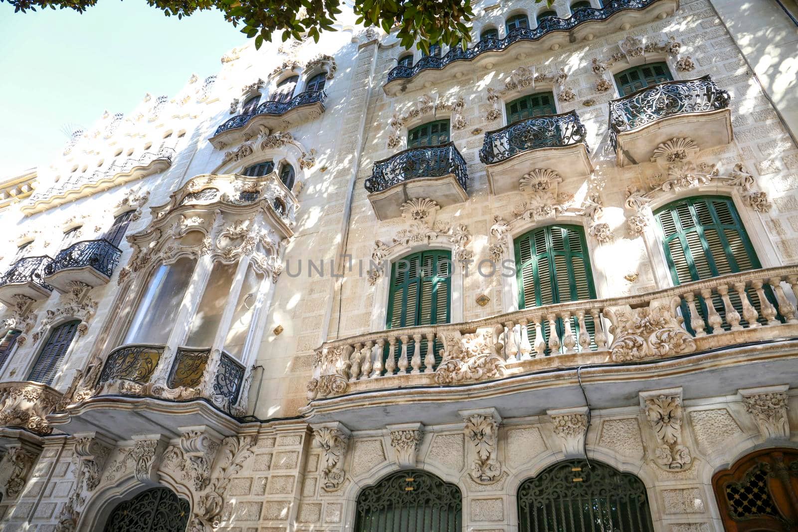 Beautiful Modernist Style House facade in Cartagena by soniabonet