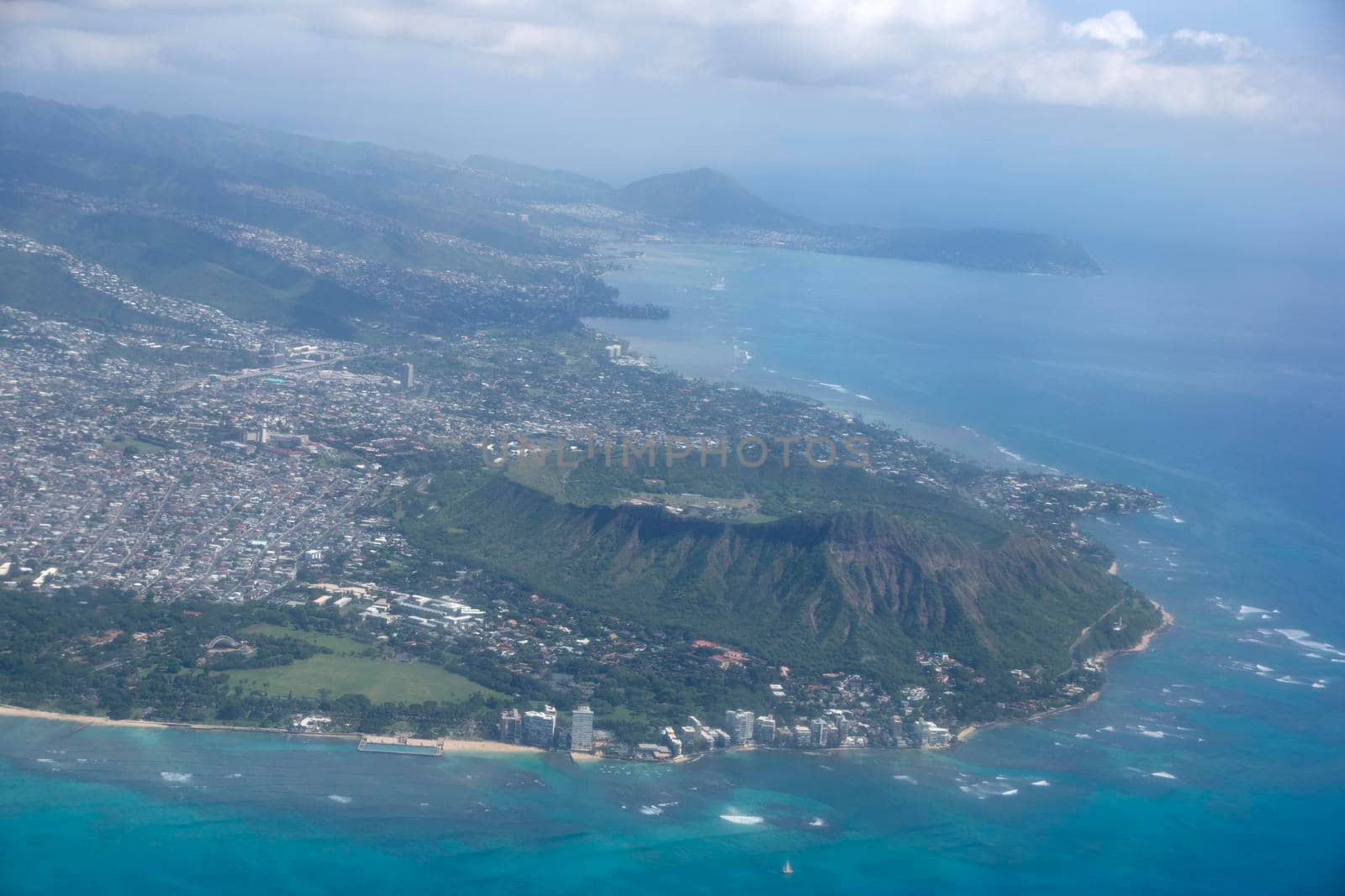 Aerial view of Diamondhead, Kapiolani Park, Waikiki, Natatorium, Kapahulu town by EricGBVD