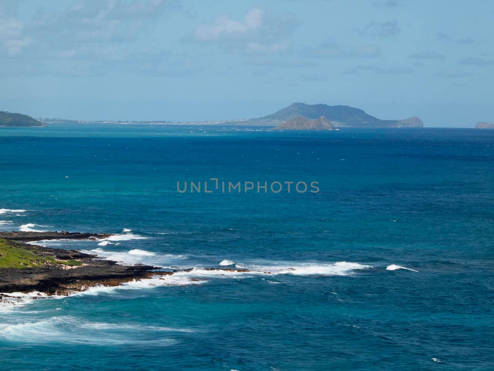 Makapuʻu Beach Point and Waimanalo Bay on a beautiful day.