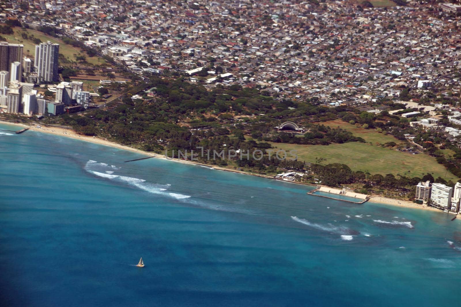 Aerial view of Kapiolani Park, Waikiki, Natatorium by EricGBVD