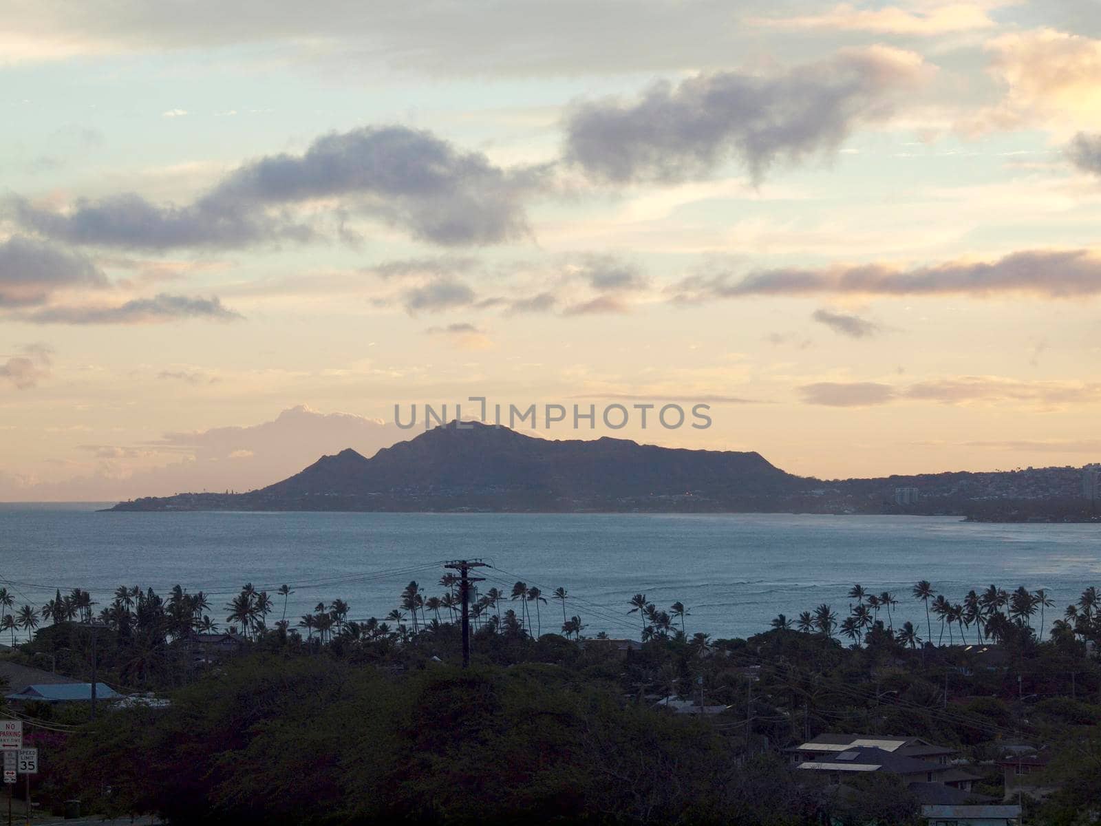 Aerial view of Diamondhead, Portlock, and Hawaii Kai by EricGBVD