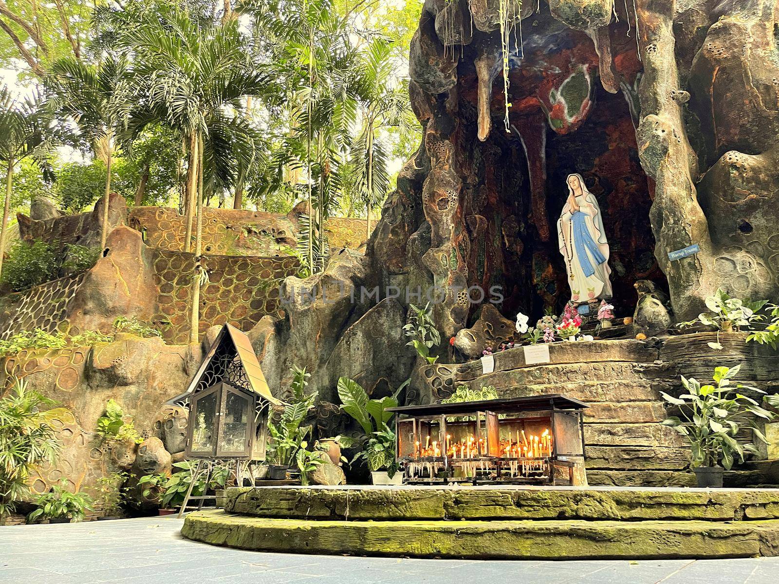 Peaceful place for prayer tranquil place to send our prayers to St. Mary