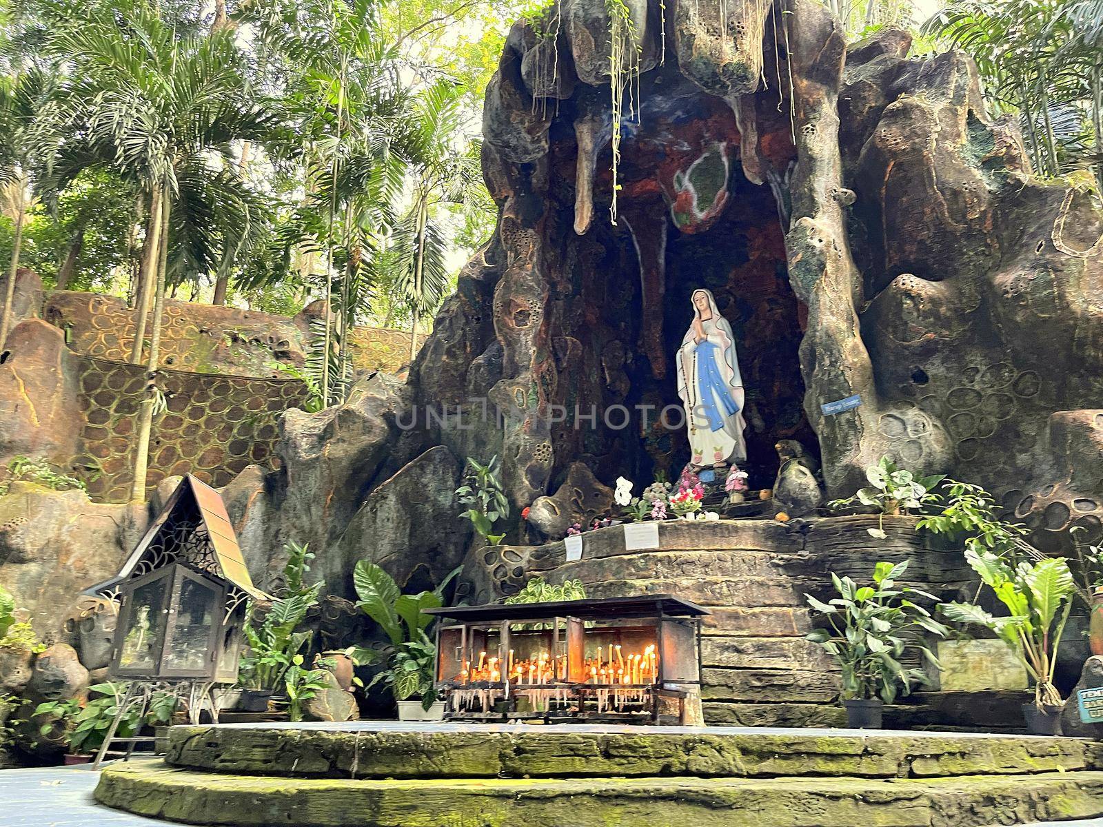 Peaceful place for prayer tranquil place to send our prayers to St. Mary
