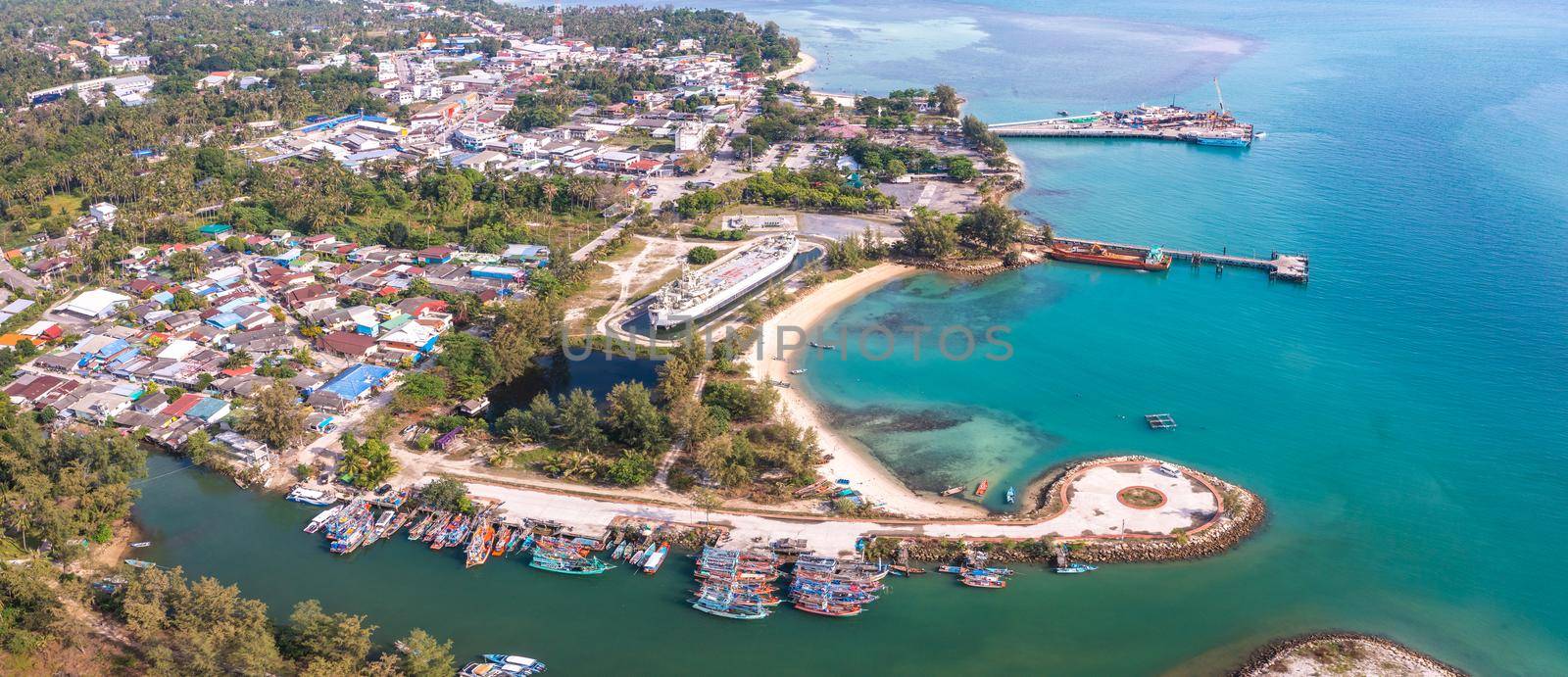 Aerial view of Thong Sala pier, boat and koh Tae Nai in koh Phangan, Thailand, south east asia