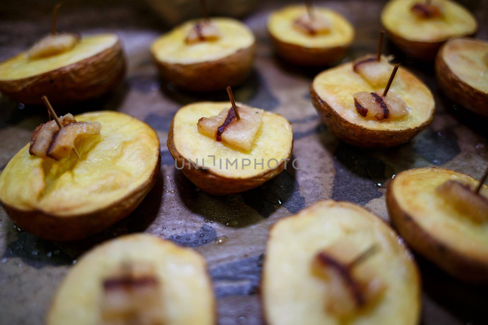 Baked chopped potatoes with lard