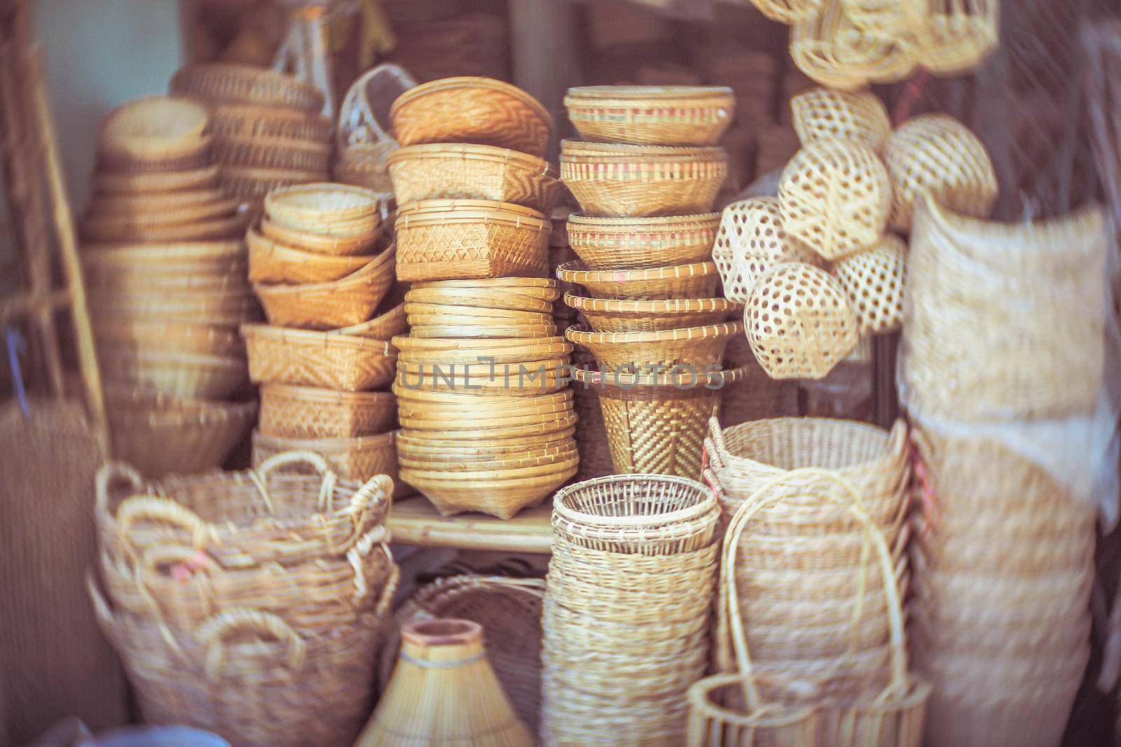 Store of Open Weave Straw Market Tote Beach Bag and packaging