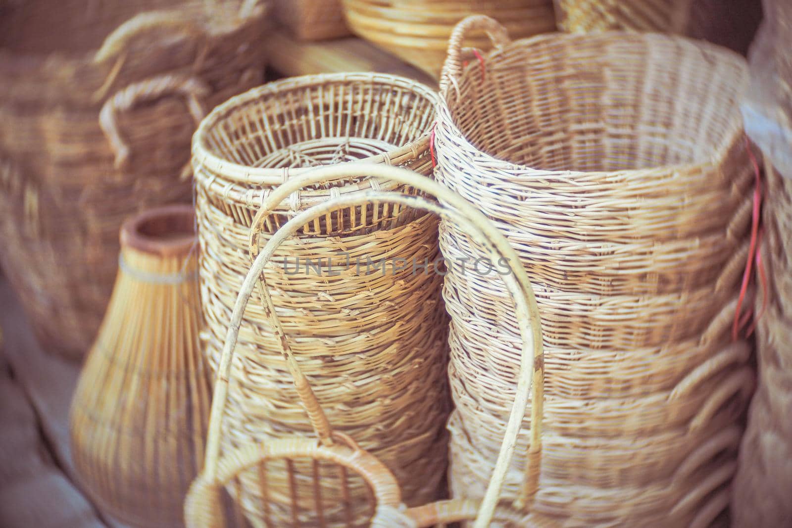 Store of Open Weave Straw Market Tote Beach Bag and packaging