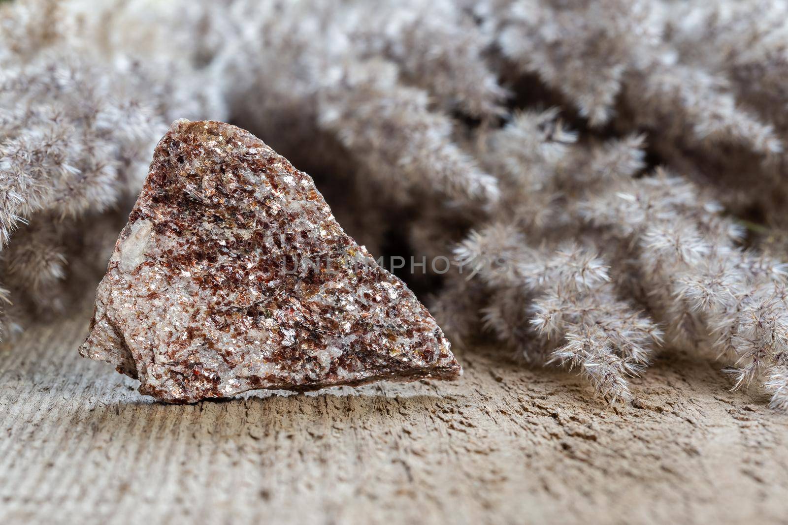 Alurgite is a variety of Muscovite mineral crystal by Syvanych