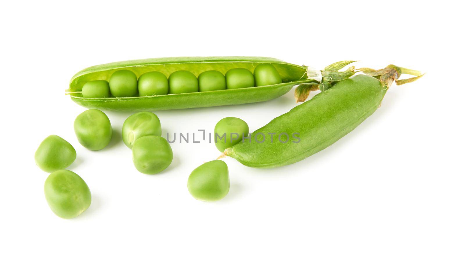 Green peas isolated by pioneer111