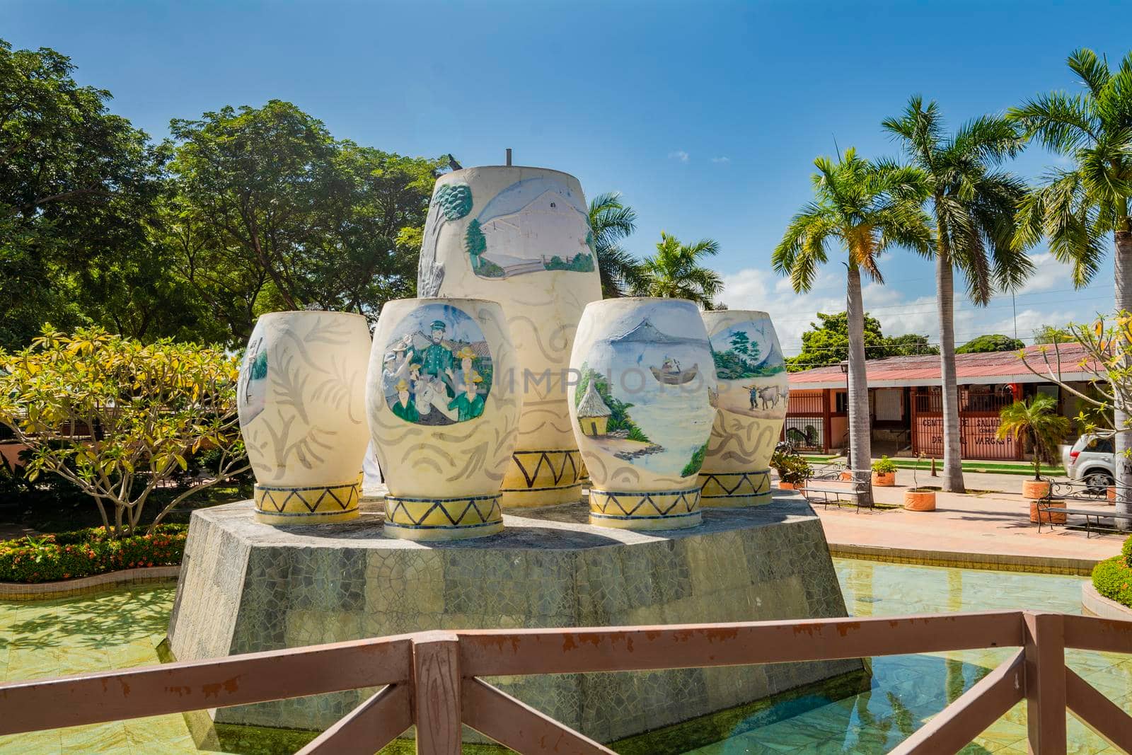 Las Jicaras cultural fountain in Nagarote, Nicaragua. Cultural gourds in the middle of a fountain on a sunny day. LAS JICARAS fountain in Nagarote park by isaiphoto