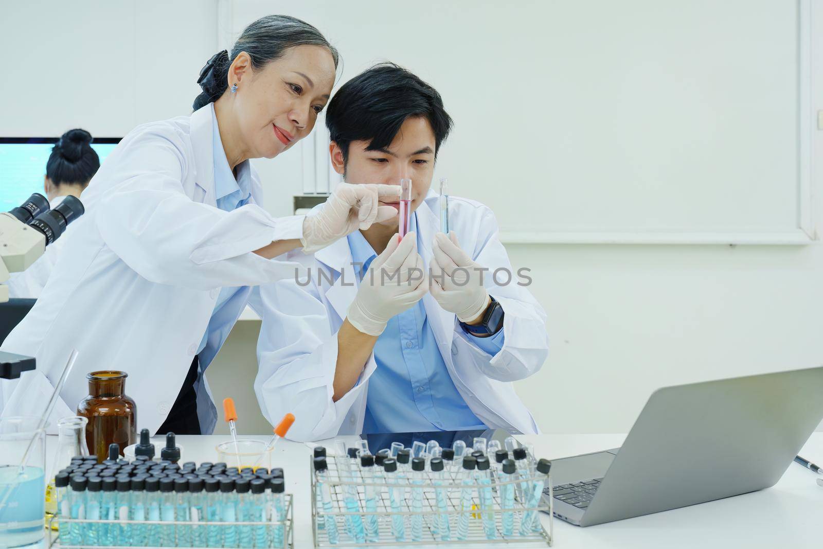 medical research laboratories, scientists Failed research chemical samples Discuss technological innovations. Advanced scientific laboratories for medicine, biotechnology