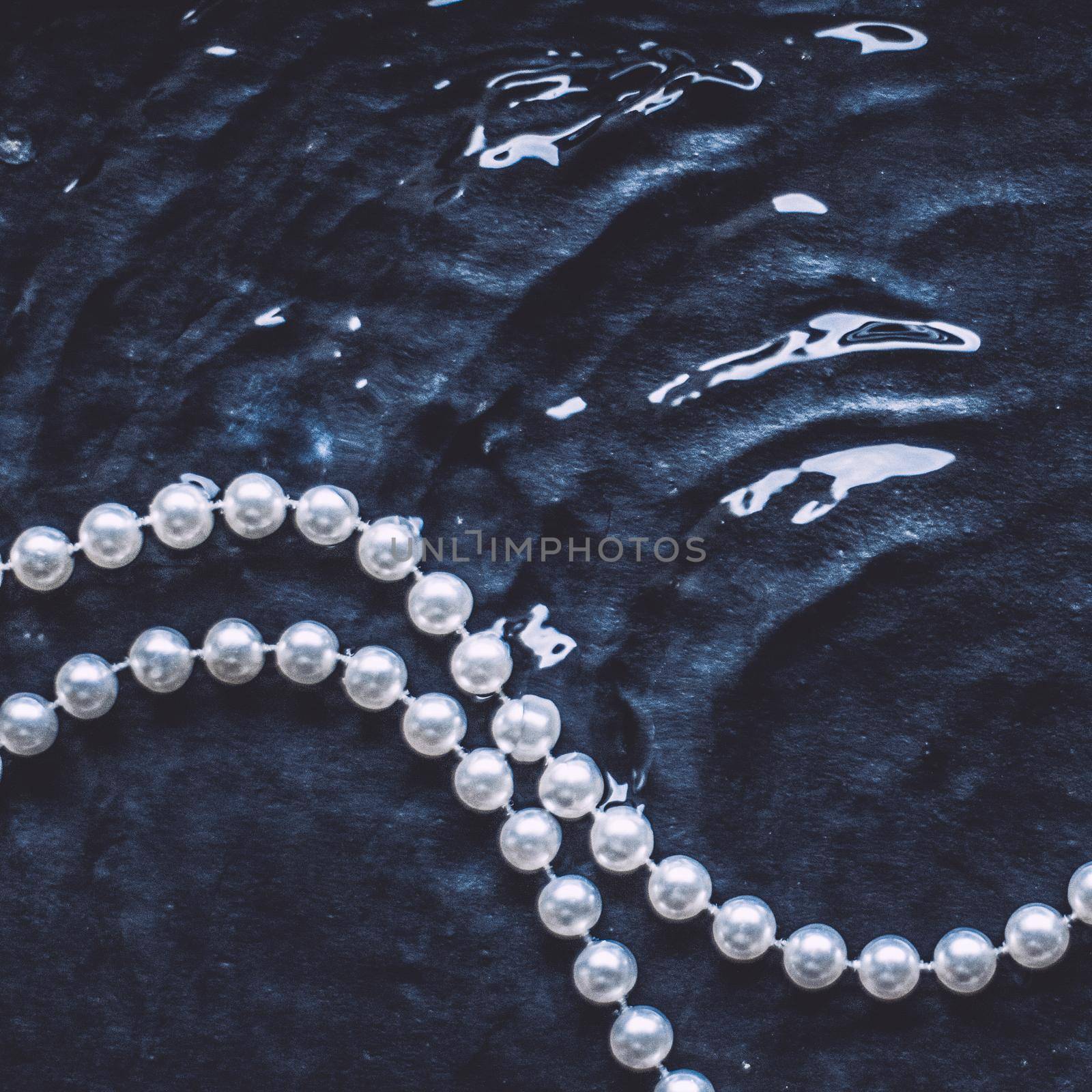 wonderful pearl jewellery by Anneleven