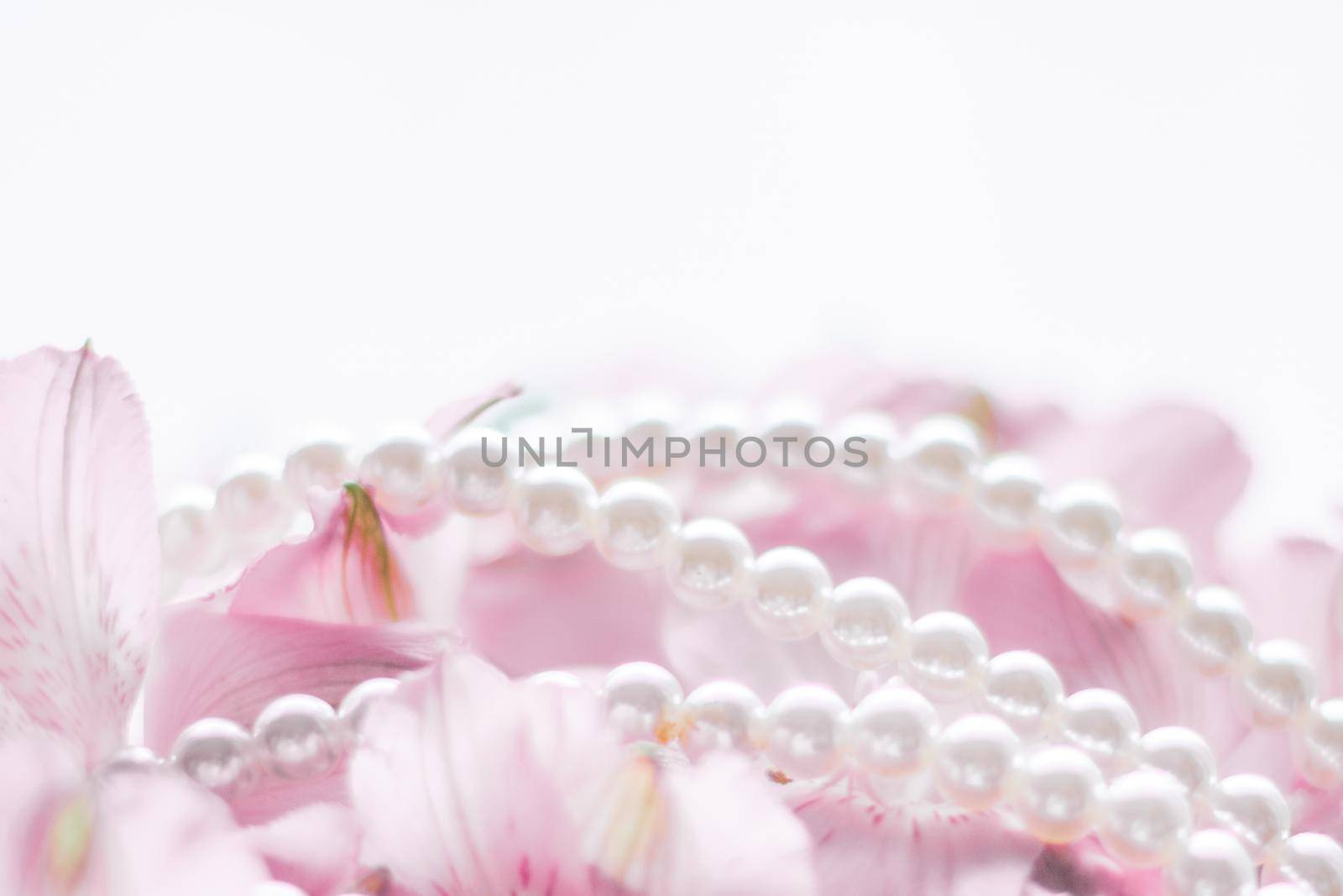 wonderful pearl jewellery by Anneleven