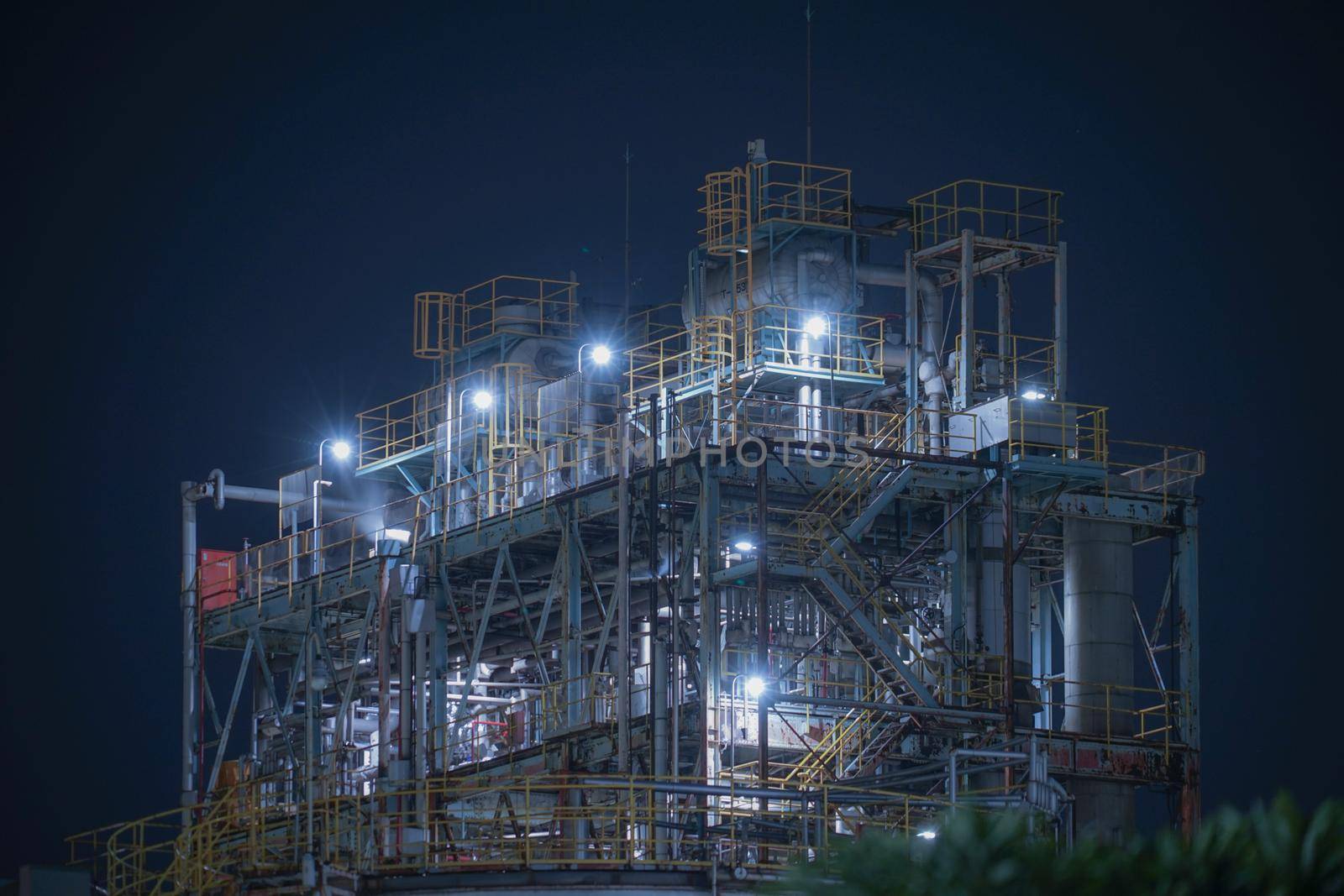 Motton at Kawasaki, Keihin Industrial Zone. Shooting Location: Kawasaki City, Kanagawa Prefecture