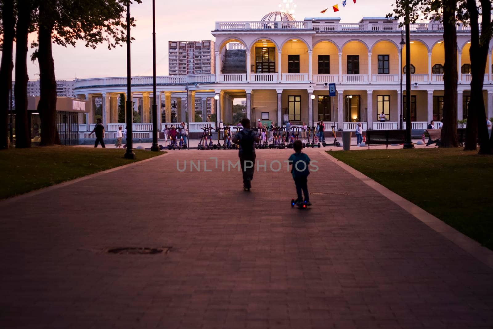 2022-07-17. Russia. Moscow. Northern River Station. Promenade.