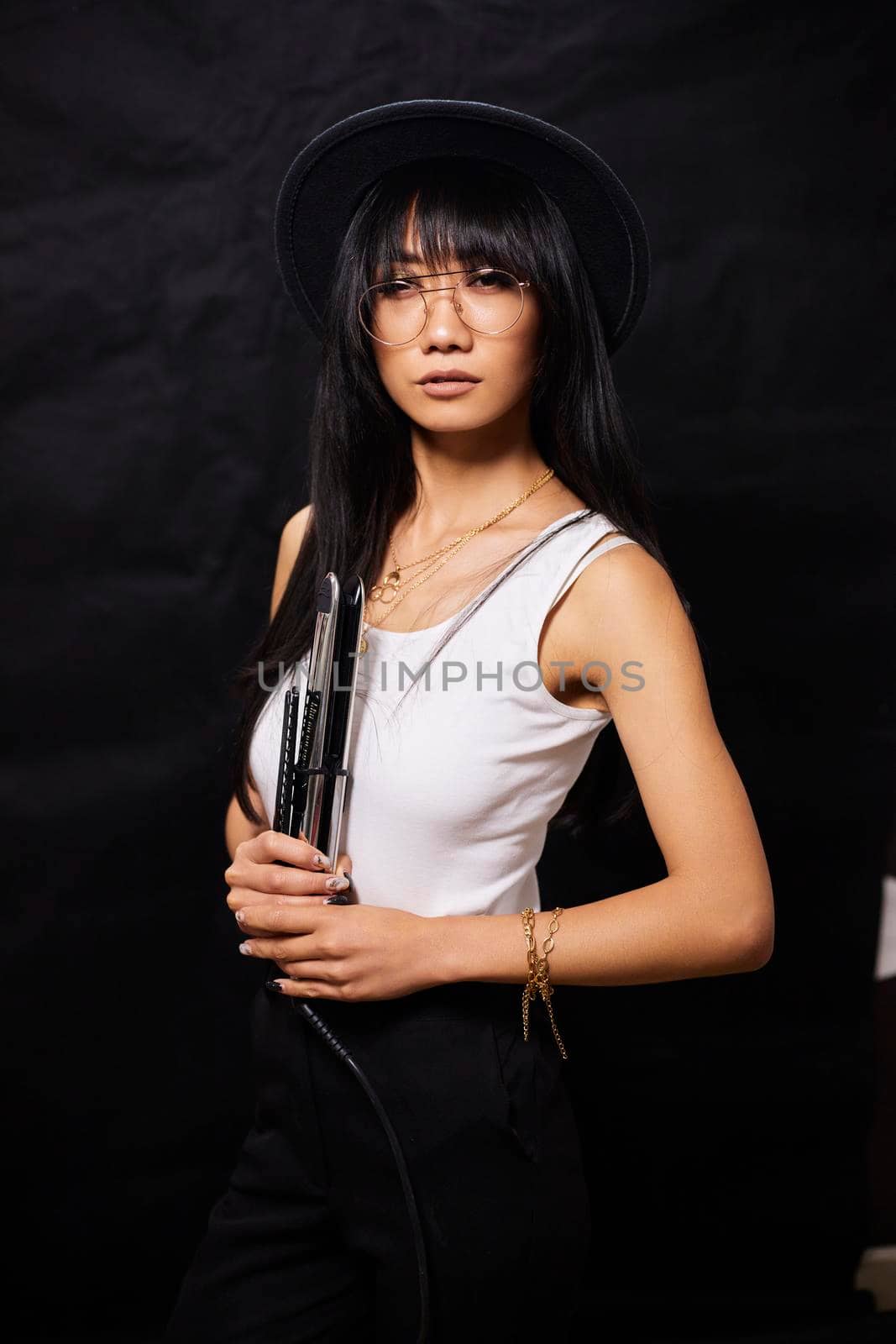 Portrait of beautiful Asian women are cool and confident in casual clothes over white background. People lifestyle concept. Mock up copy space. Fashion model. attractive elegant woman.