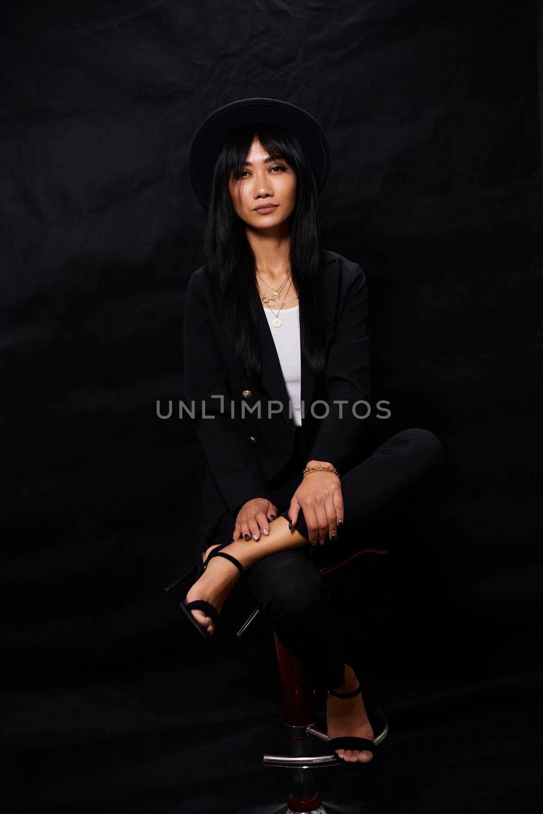 Portrait of beautiful Asian women are cool and confident in casual clothes over white background. People lifestyle concept. Mock up copy space. Fashion model. attractive elegant woman.